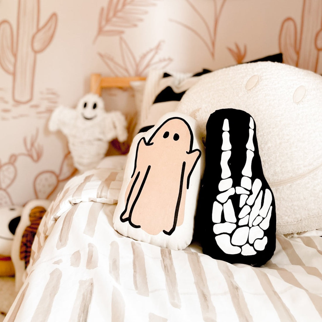 Urban outfitters ghost pillow discount